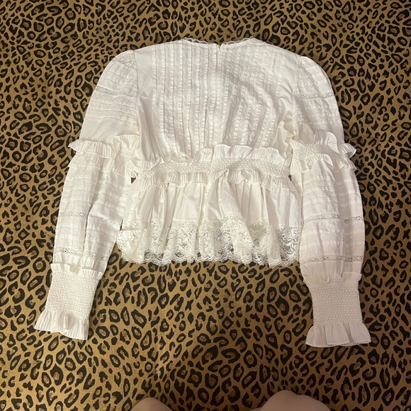 Chic White Ruffled Blouse - Picture 4 of 6